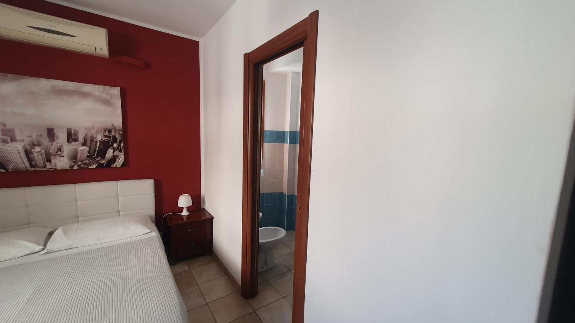 Blue Dolphin Guest House Альгеро Екстер'єр фото