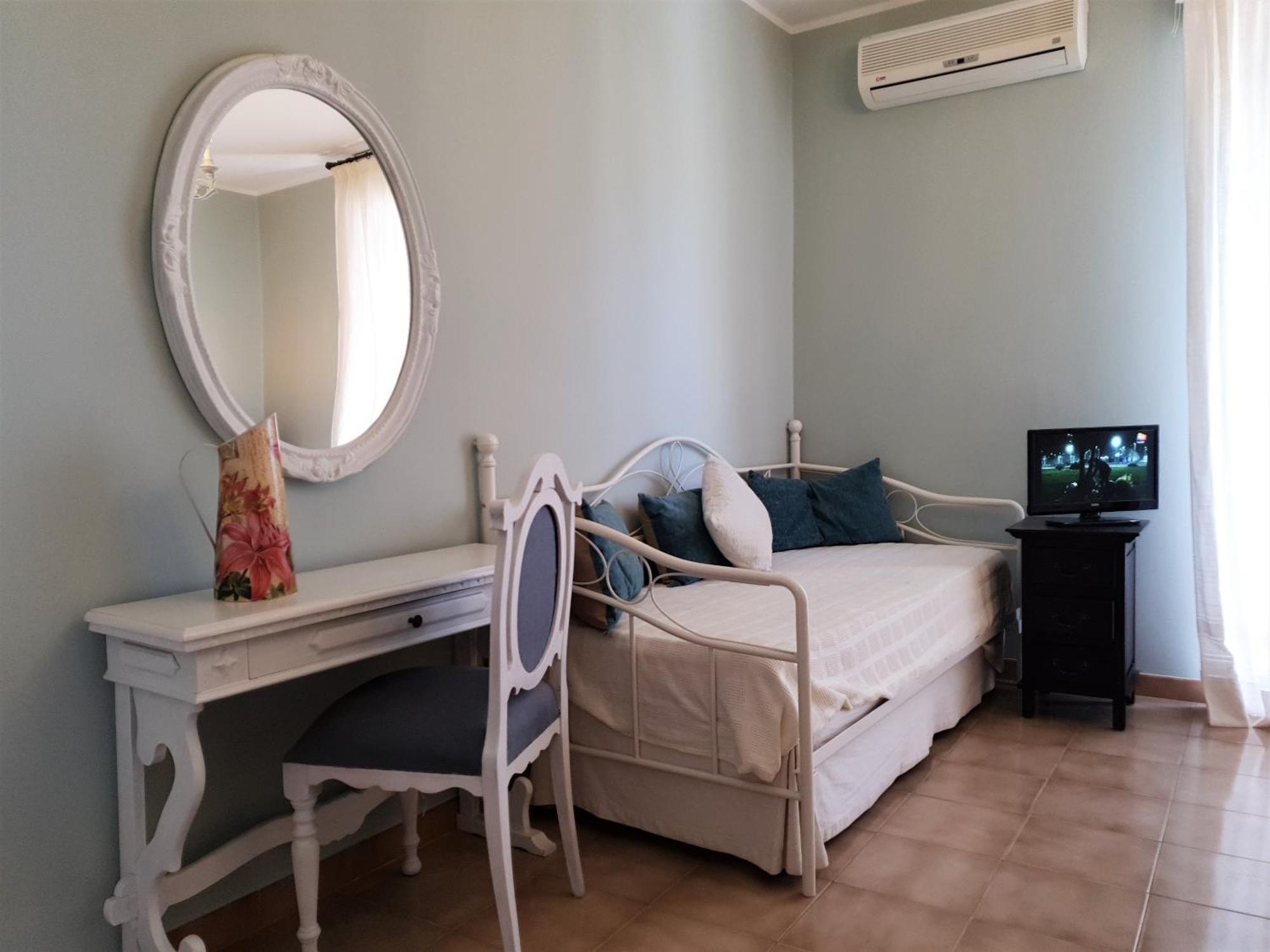 Blue Dolphin Guest House Альгеро Екстер'єр фото